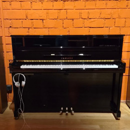 Yamaha B2 (SC2) Silent von 2022 in Black glossy