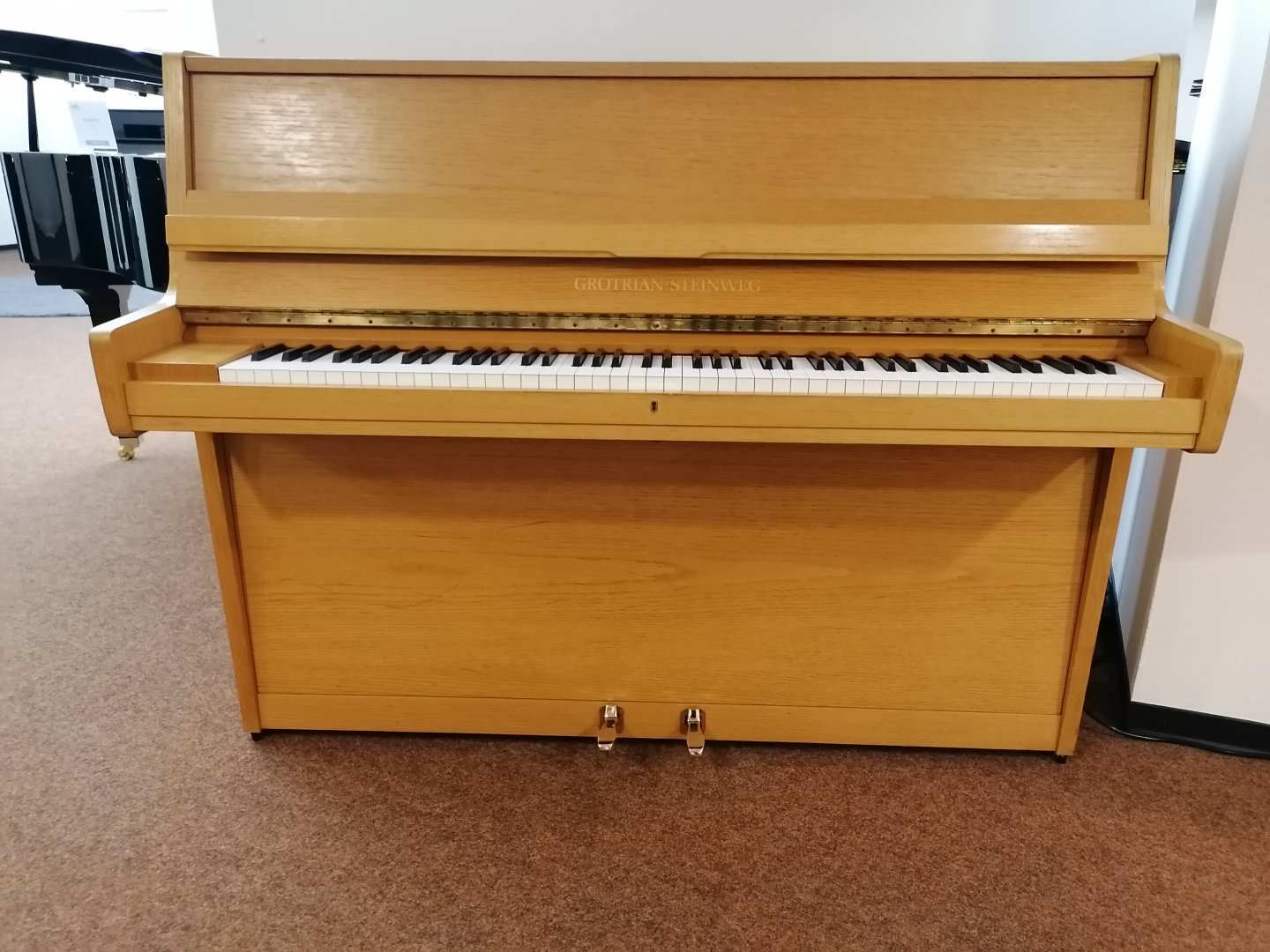 Grotrian-Steinweg 112 von 1986 in Oak matt