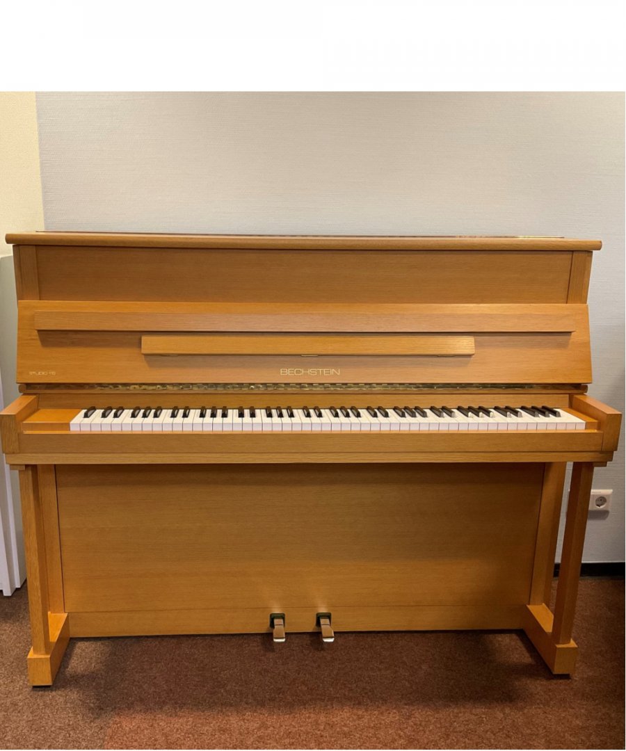 C. Bechstein Studio 115 von 1991 in Oak matt