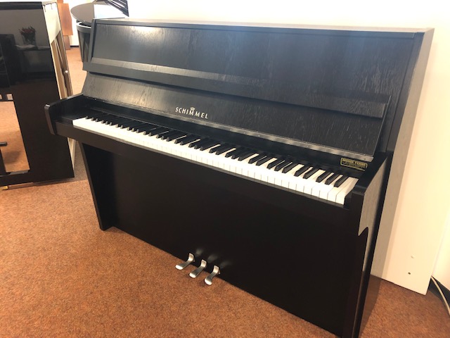 Schimmel 112-5 von 1987 in Black matt