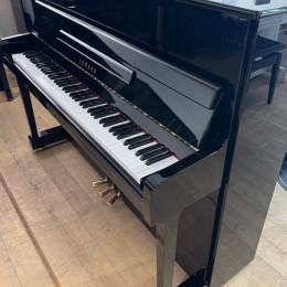 Yamaha P 116 von 2005 in Black glossy