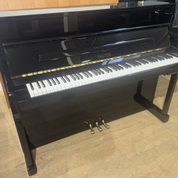 Sauter 111 von 1993 in Black glossy