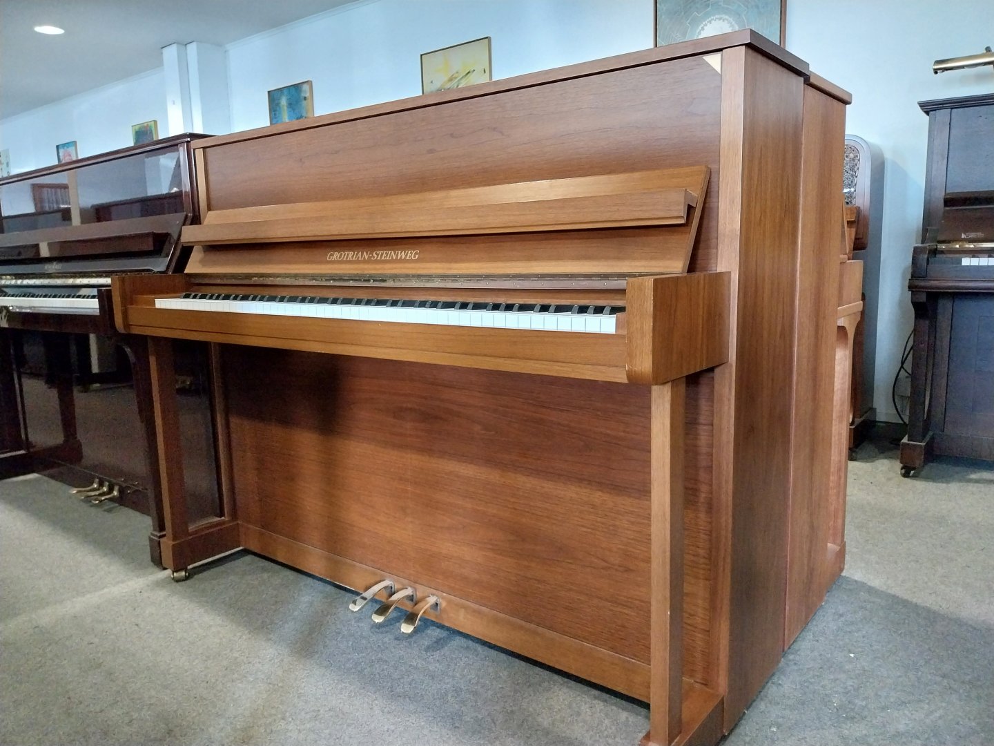 Grotrian-Steinweg 114 Klassik von 1993 in Walnut matt