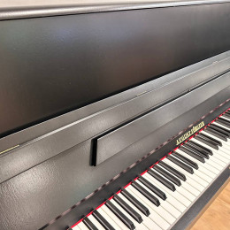August Förster Super 118 von 1980 in Black matt