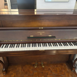 Steinway & Sons Z-114 Chippendale von 1960 in Walnut matt