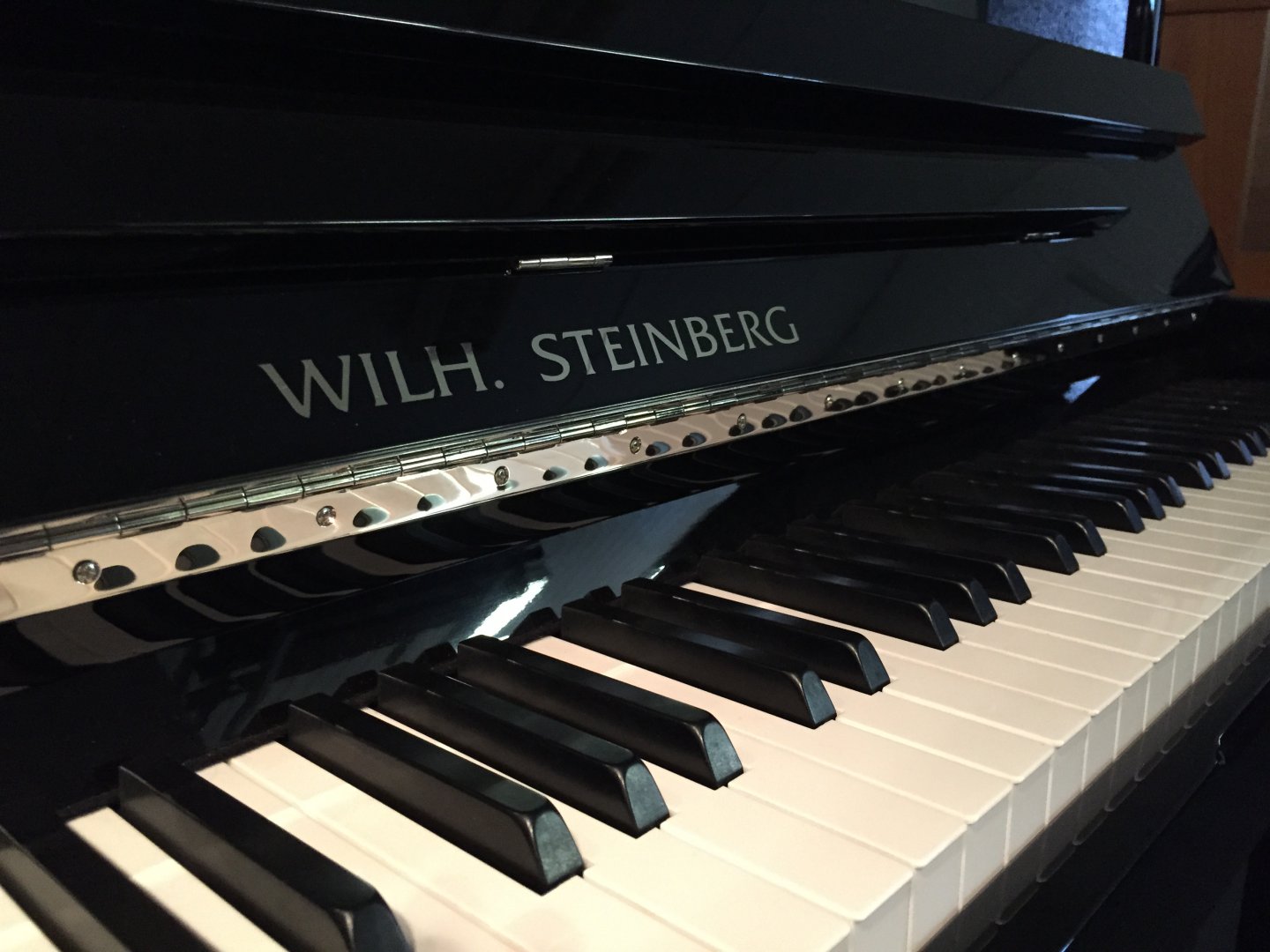 Wilh. Steinberg iQ 116 von 2006 in Black glossy