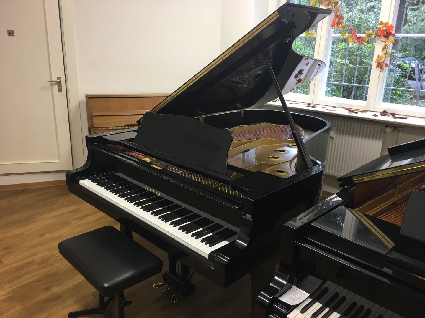 Yamaha C 7 schwarz poliert von 1970 in Black glossy