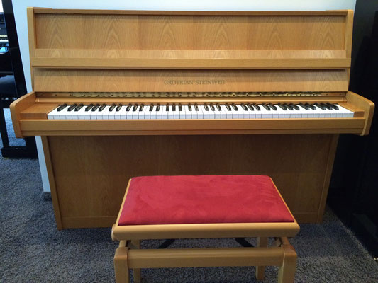 Grotrian-Steinweg 110 Eiche von 1979 in Black glossy