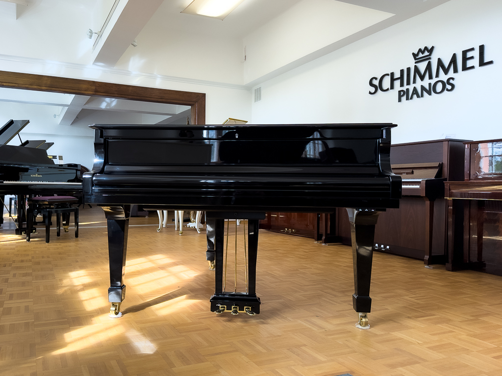 Steinway & Sons O 180 von 1999 in Black glossy