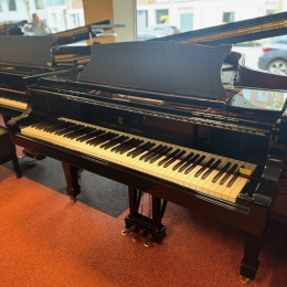 Steinway & Sons B 211 von 1990 in Black glossy