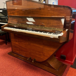 Rippen Maestro von 1966 in Walnut glossy