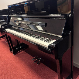 Yamaha P 121 G Silent von 2011 in Black glossy