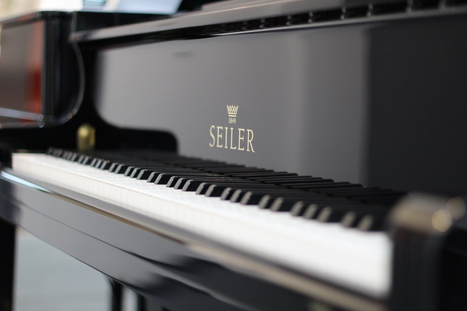 Seiler 186 Maestro Bj.2008 von 2008 in Black glossy