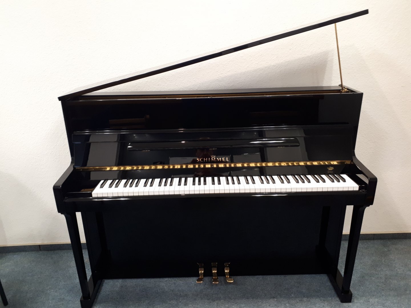 Schimmel 112/10 T von 1988 in Black glossy