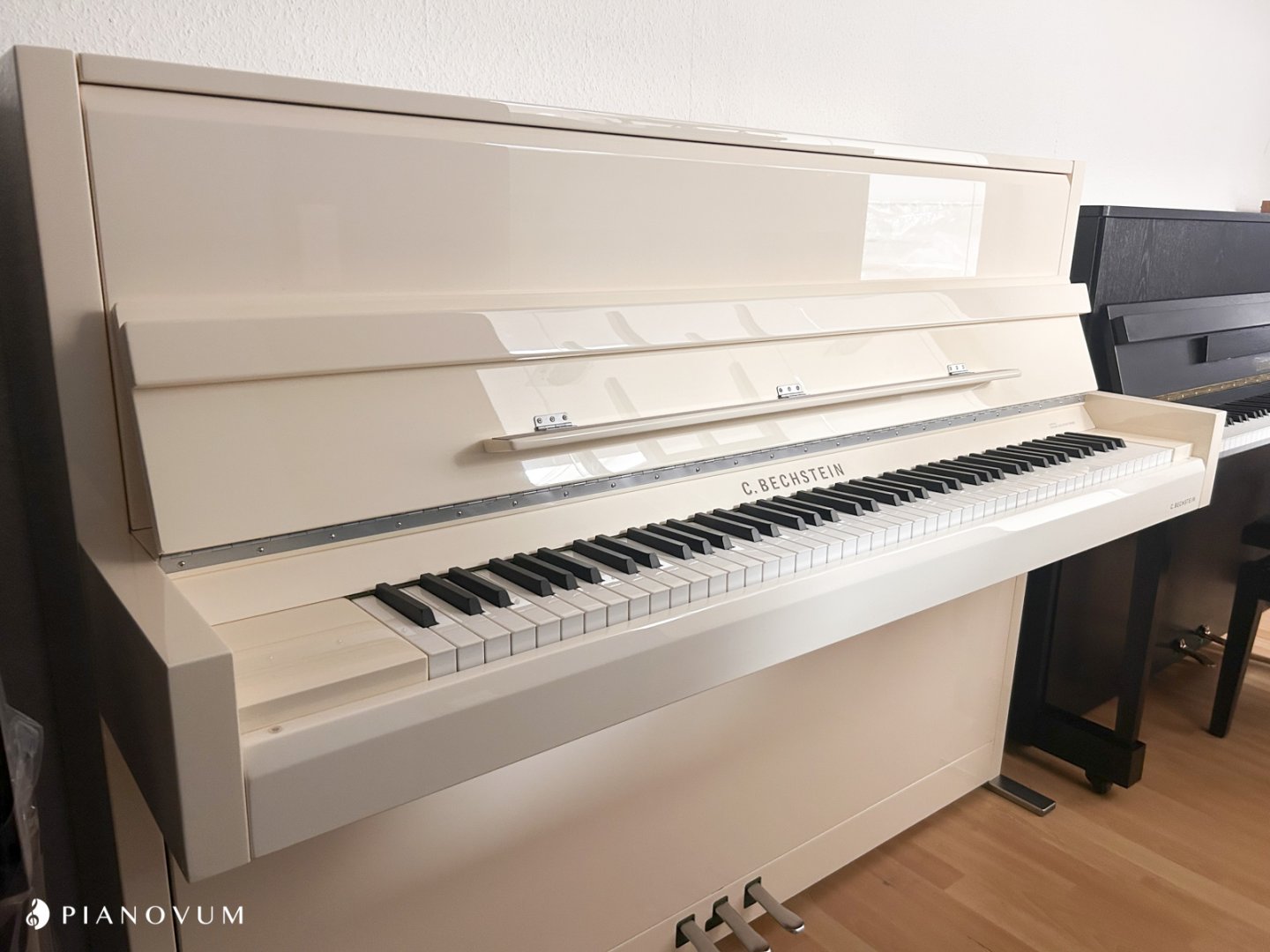 C. Bechstein 116 Millenium von 2004 in White glossy