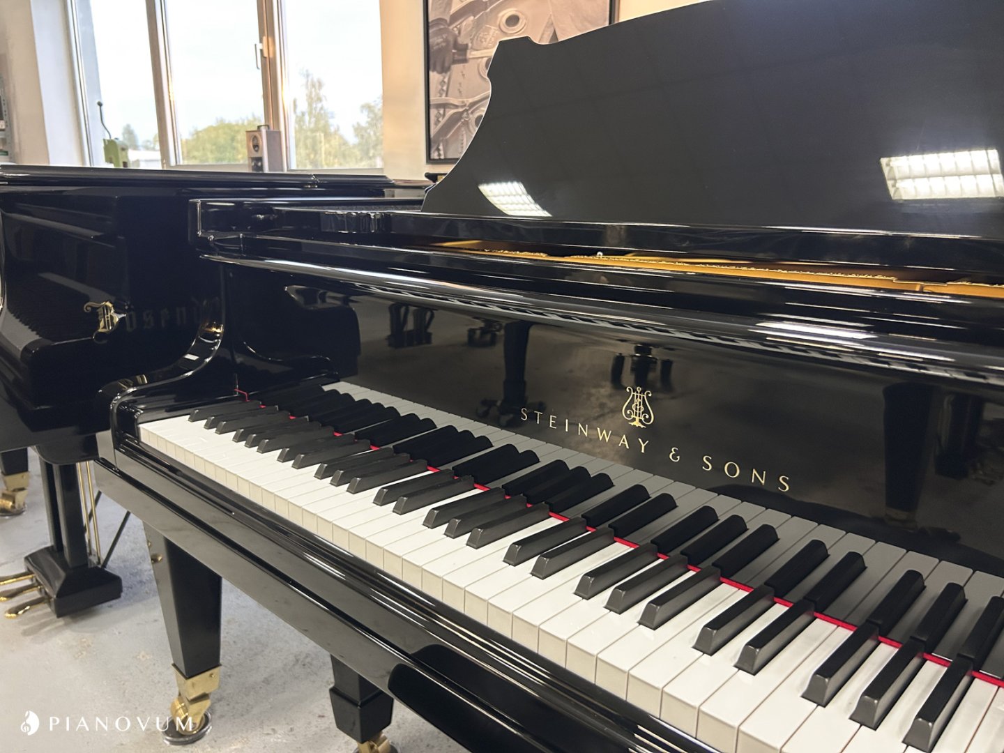 Steinway & Sons B-211 von 1918 in Black glossy