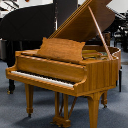 Steinway & Sons S-155 von 1958 in Walnut matt